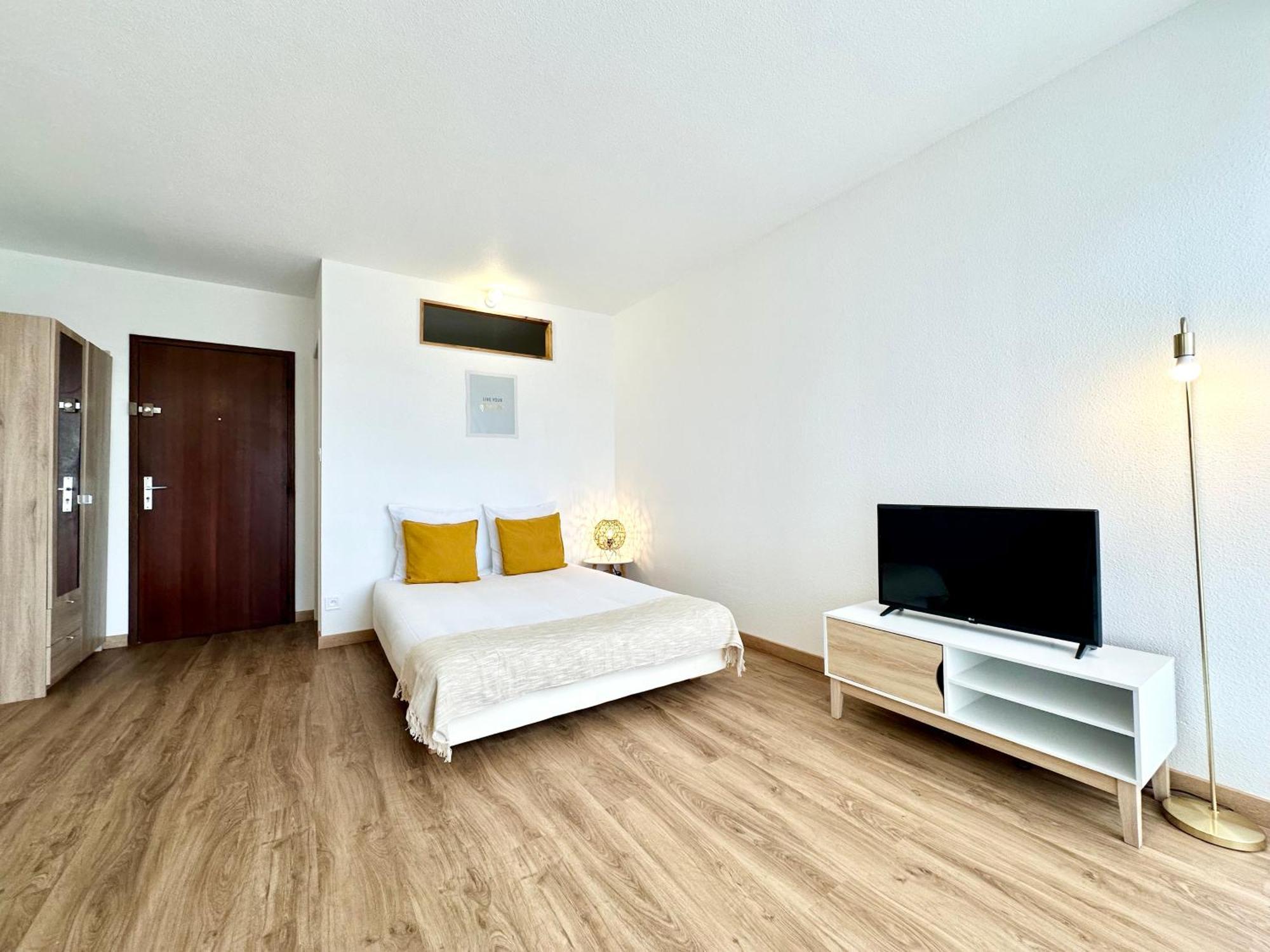 Apartament La Riviera - Terrasse - Parking & Parc Mont-de-Marsan Zewnętrze zdjęcie